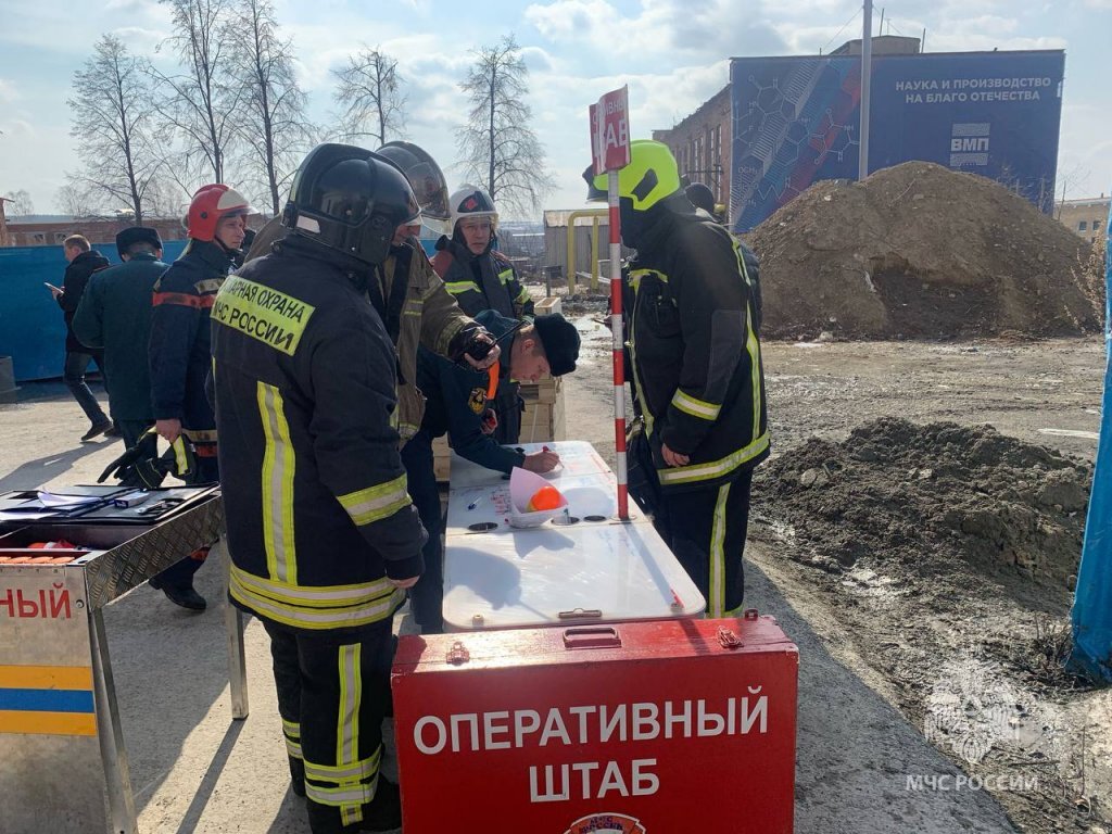 В Арамили крупный пожар в промышленном складе | Новый День | Дзен