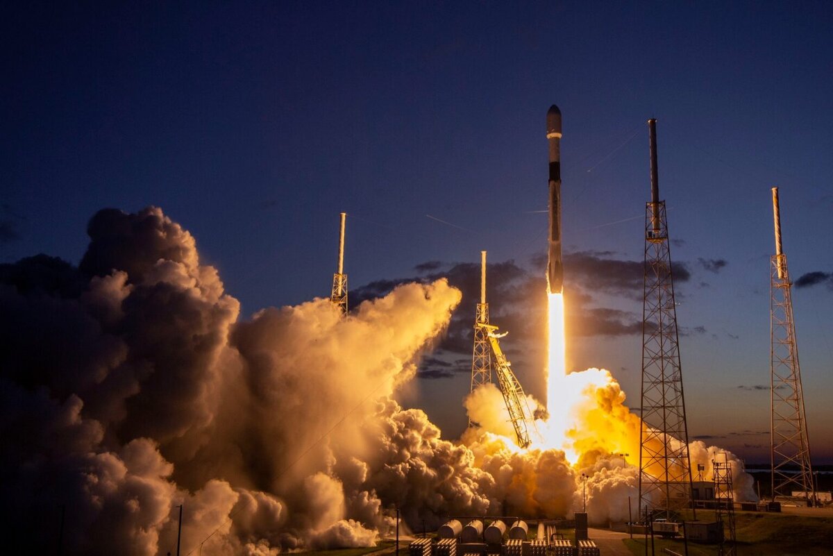 © SpaceX
