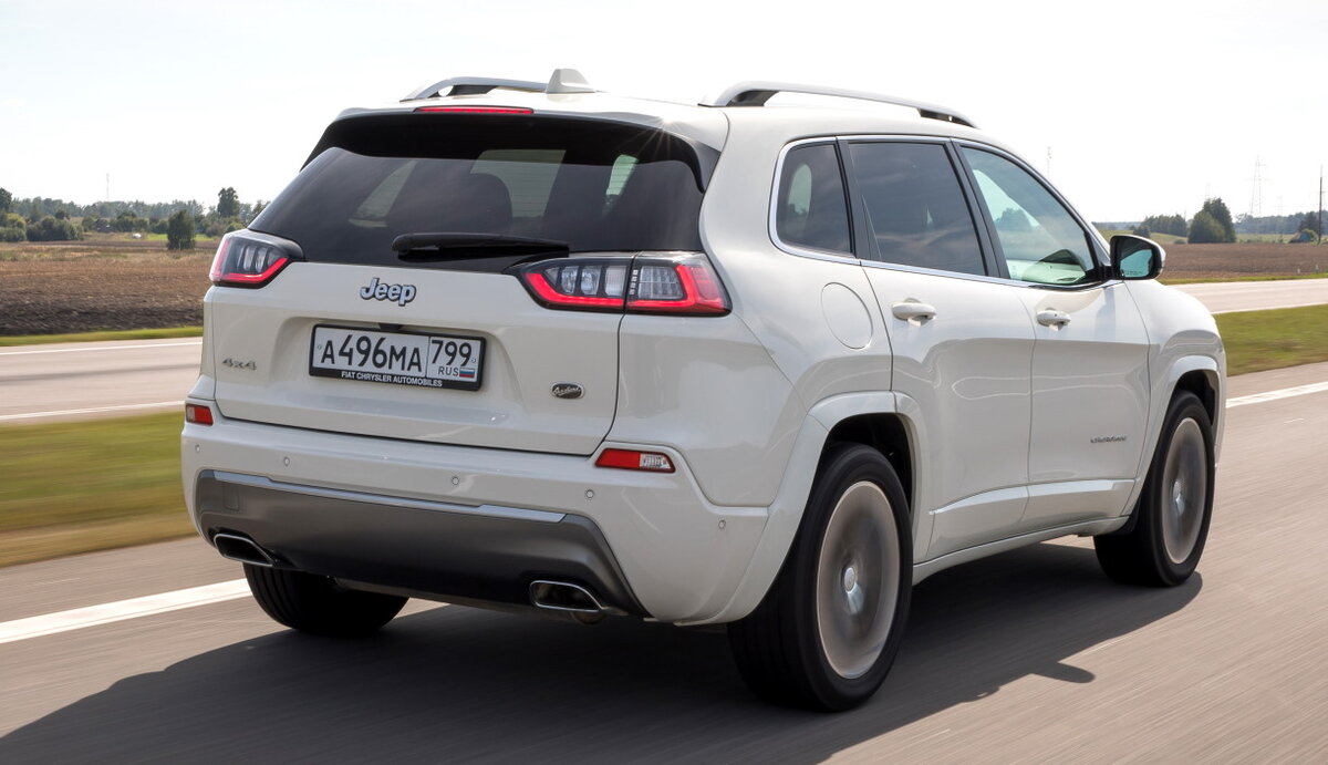 Jeep Cherokee продавался и в России, но «уехал» с нашего рынка ещё в 2020 году 