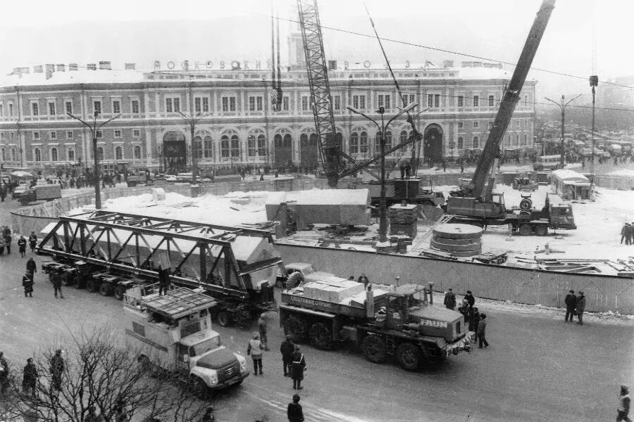 Площадь Восстания. 1985 год. Фото: Борис Брудно