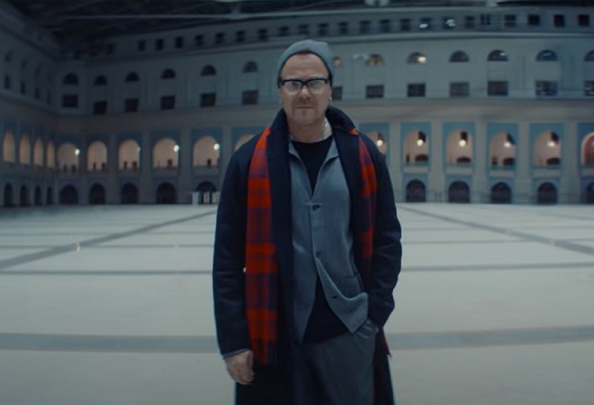    В начале марта Владимир Пресняков получил премию «Лучший певец года» Нелла Прибутковская