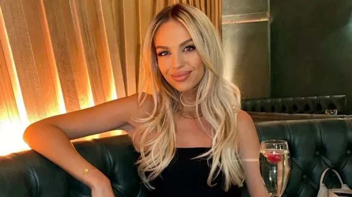 Эль Адамс должна была иметь катетер (Изображение: SWNS)