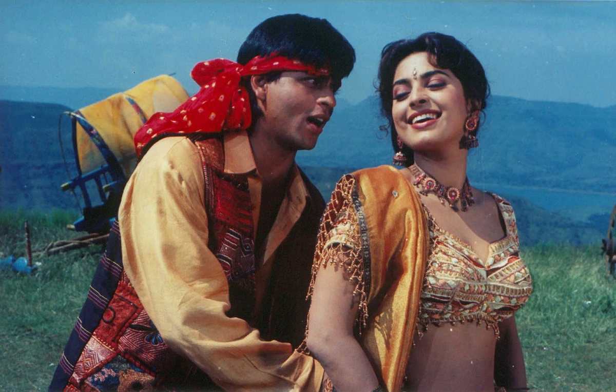 Песни о любви из кинофильмов. Шахрукх Кхан и Джухи Чавла Ram Jaane 1995. Бог знает фильм 1995. Ram Jaane 1995. Бог знает индийский фильм.