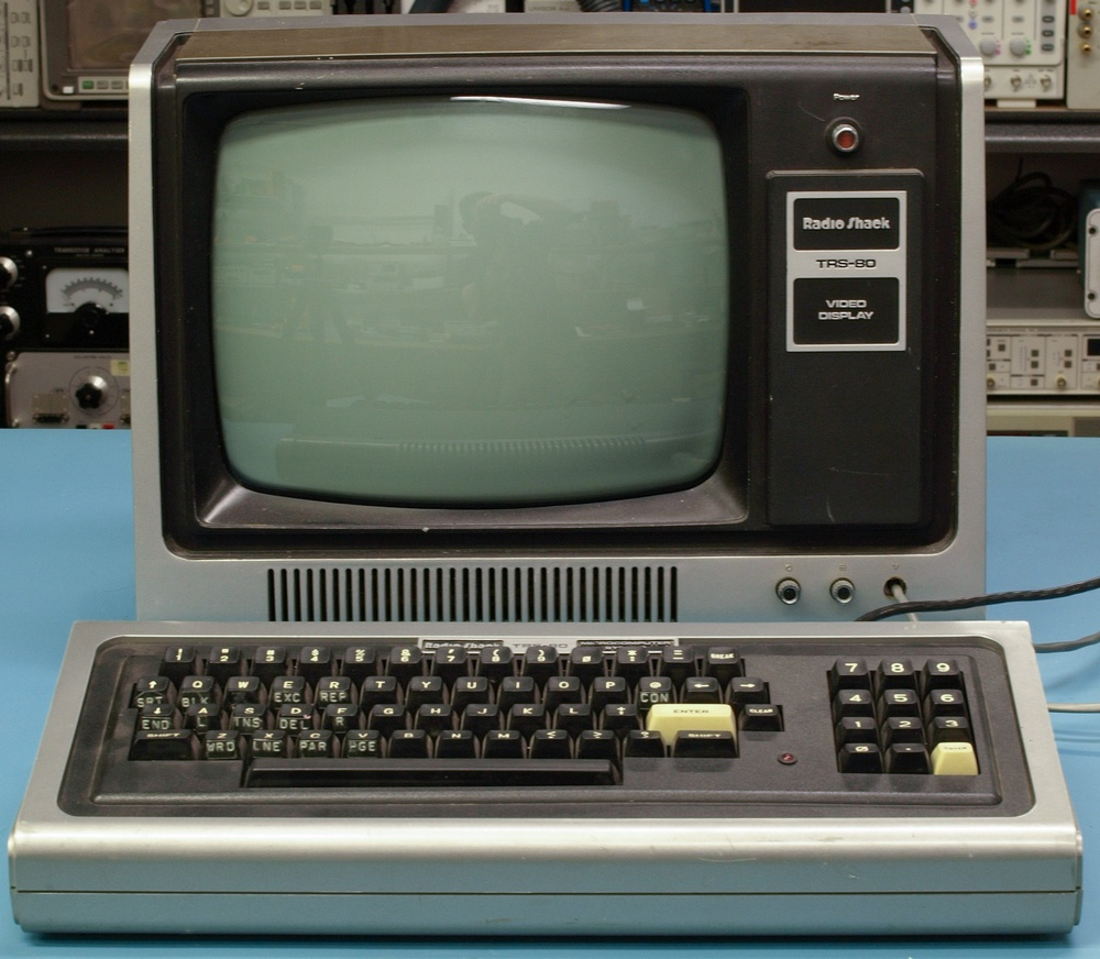 TRS-80. Компьютер TRS-80. TRS-80 model i. TRS-80 model 4. Мониторы 70