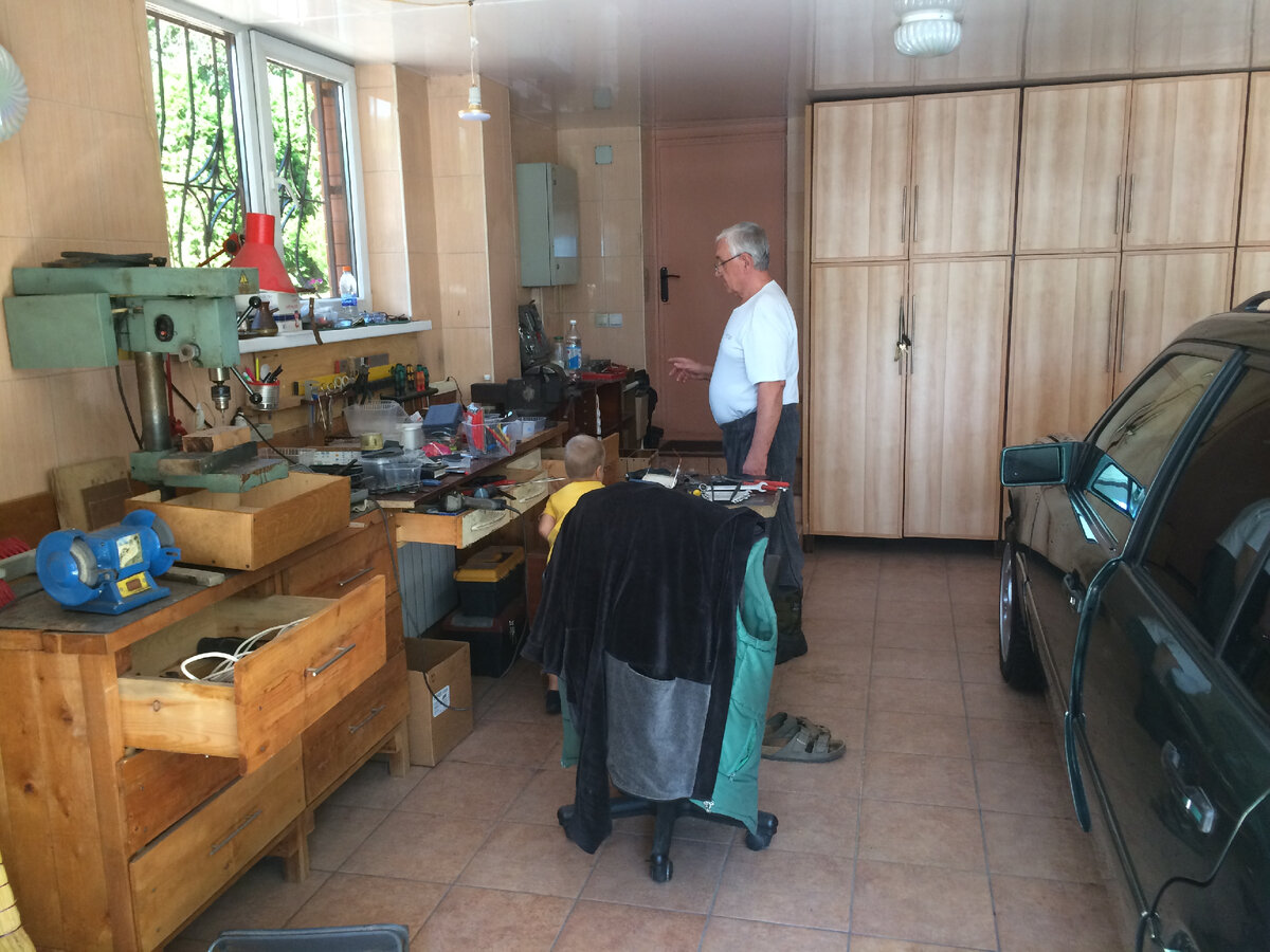 Мужчина может прожить без женщин. Женщины не могут, даже полку не ...