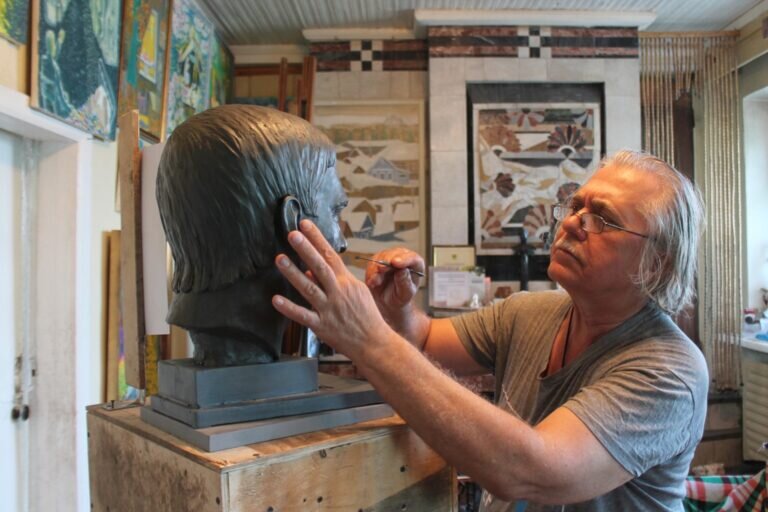    В Оренбурге горожанам покажут модель будущего памятника Юрию Шатунову и Сергею Кузнецову Андрей Севостьянов