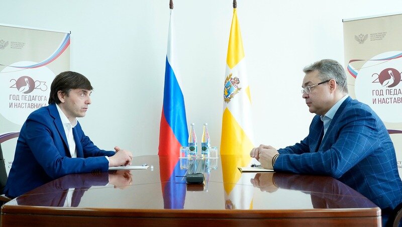 Фото: Управление пресс-службы и информполитики губернатора и правительства Ставрополья / Губернатор Владимиров и глава минпросвещения РФ Сергей Кравцов провели рабочую встречу 