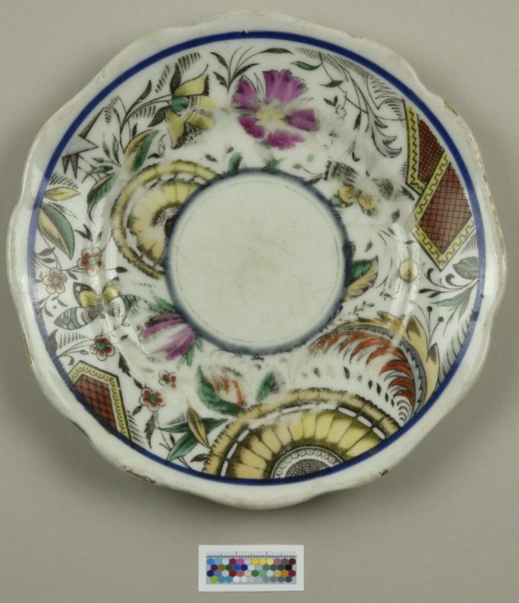 фарфоровый завод Пролетарий. Блюдце. Период создания:1926-1930 годы. Федеральное государственное бюджетное учреждение культуры Государственный исторический музей. Госкаталог.РФ.