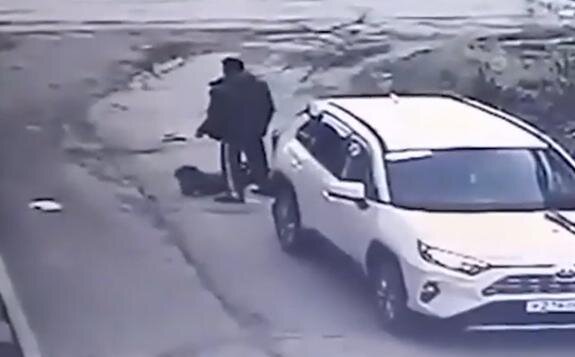    Стоп-кадр с видео камер уличного наблюдения.