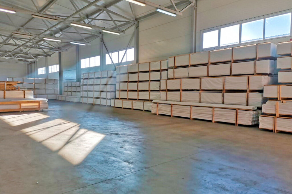 Напольное хранение длинномеров