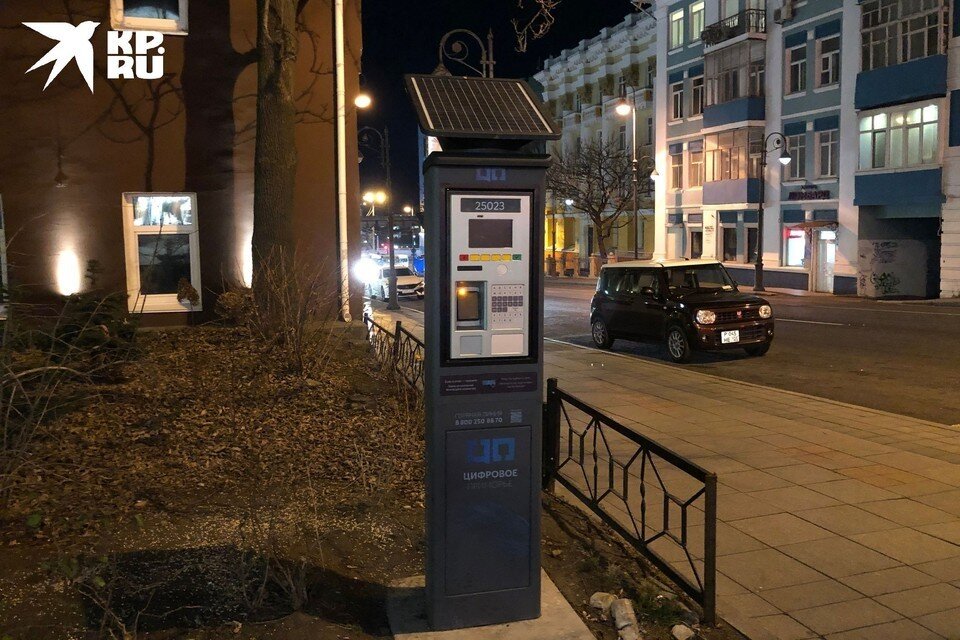     Претендовать на льготную парковку могут только жители определенных домов. Дарья НАУМЕЦ