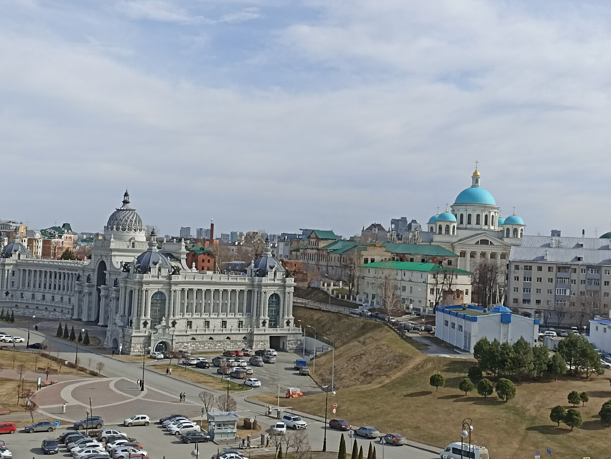 Вид из территории Кремля