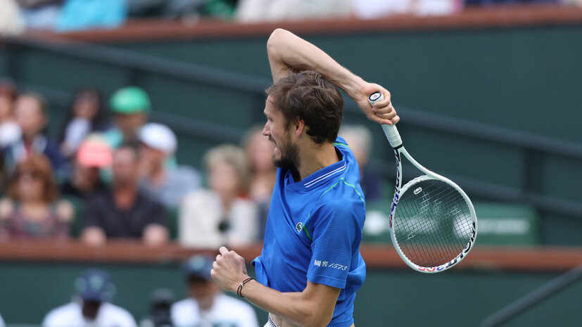   globallookpress.com Panoramic/Keystone Press Agency