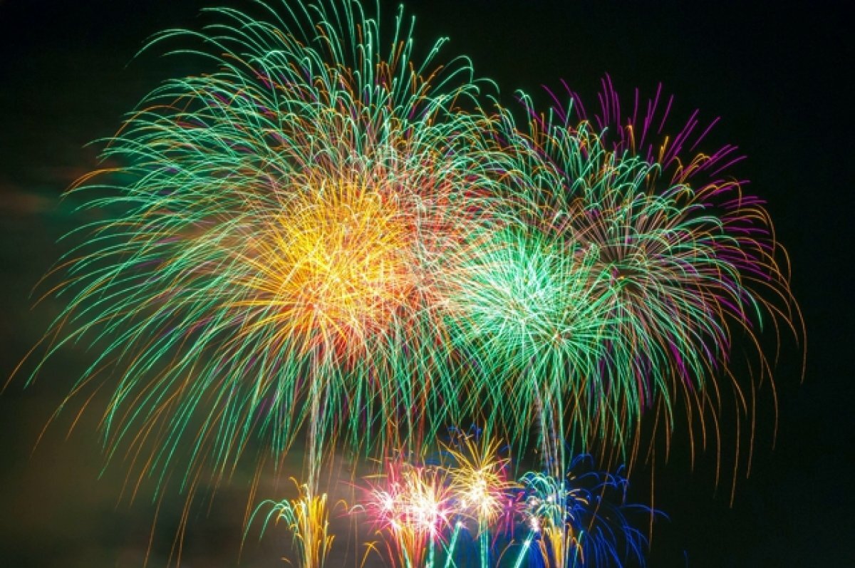    В 1,5 млн рублей оценили праздничный салют в День Победы в Воронеже