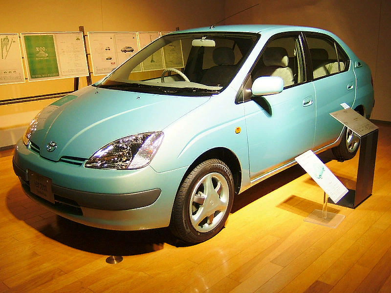 Toyota prius 1-го поколения