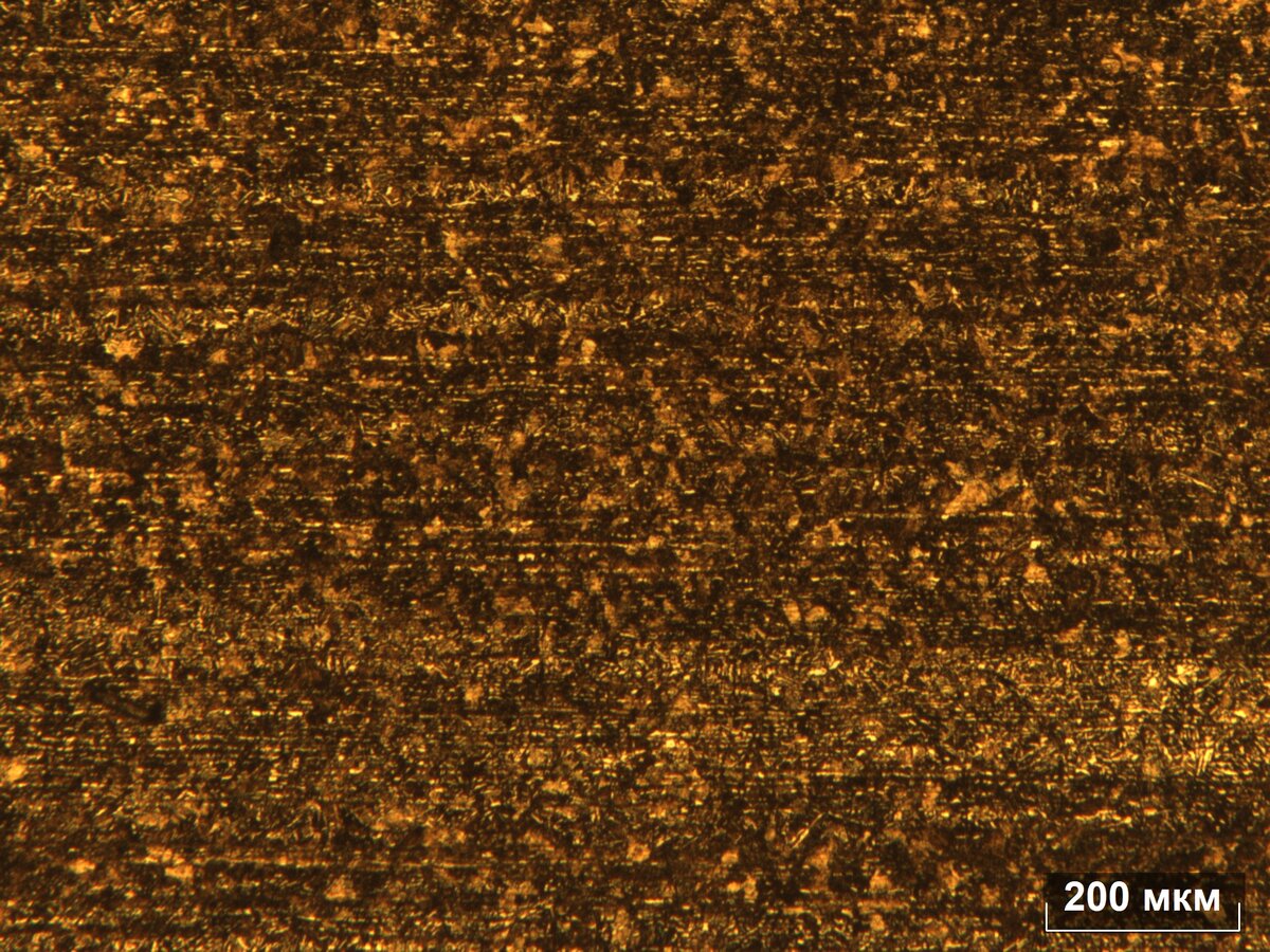 Рисунок 1 - Полосчастость микроструктуры стали 42CrMo4 (продольное сечение проката)