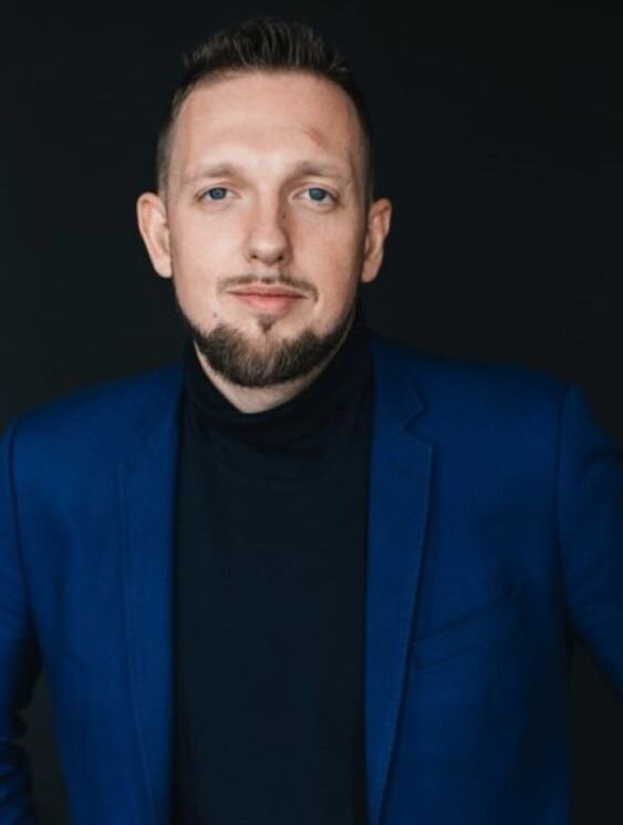 Андрей Громковский, вице-президент UFC по России и СНГ и студент магистерской программы «Психоанализ и психоаналитическое бизнес-консультирование». Окончив первый год МП, Андрей уже начал собственную коучинговую практику.