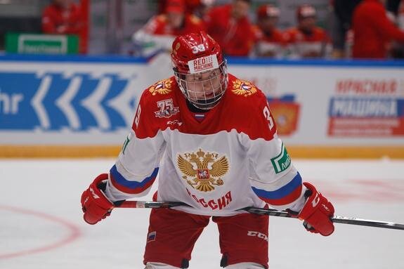    Хоккеист сборной России Матвей Мичков. Фото: Maksim Konstantinov/globallook.com