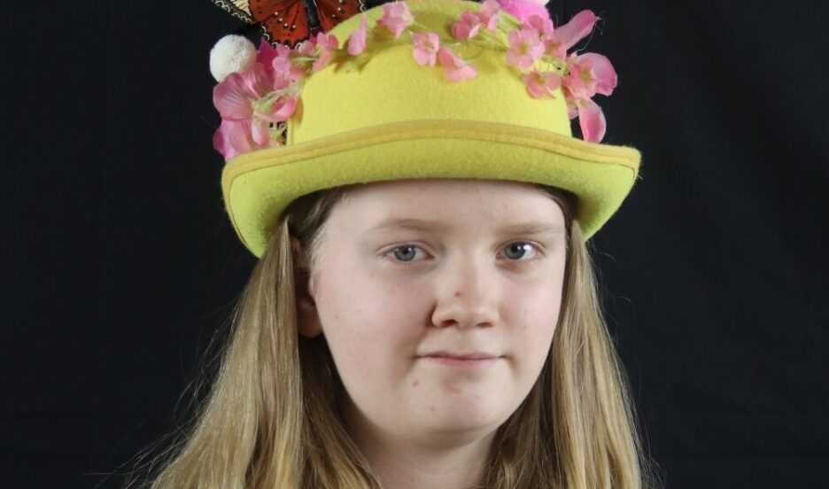 Лера не могла взять в руки ложку и ходила пошатываясь, у девочки в ...