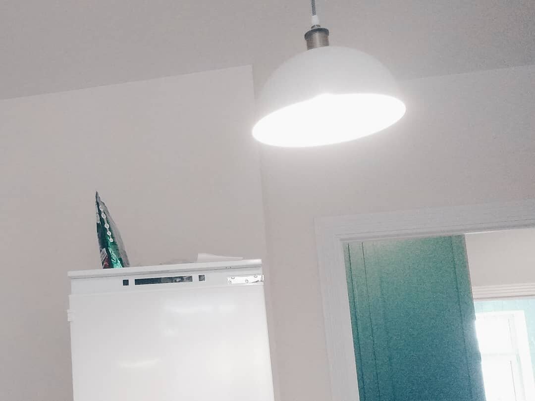 От такого светильника света в кухне не было