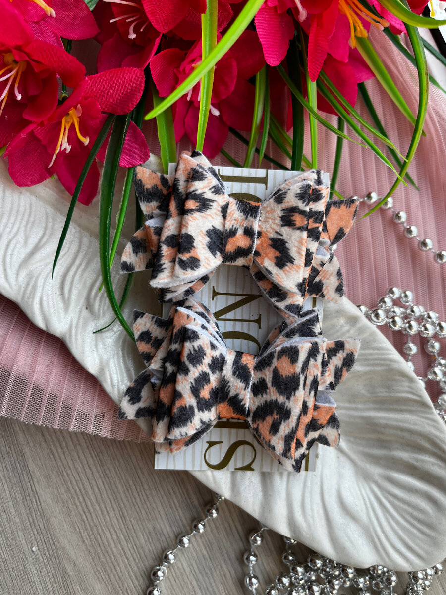 Леопардовые бантики на резинке 3 см. 