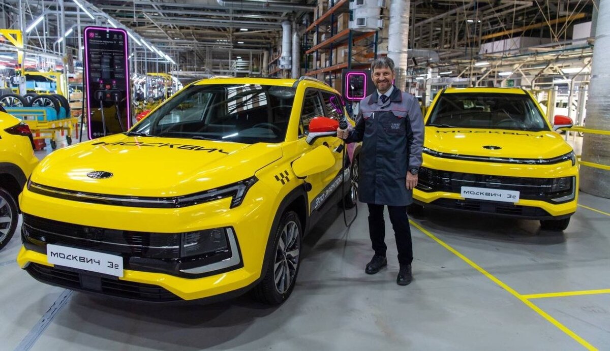     "Яндекс.Такси" заказал не только кроссоверы с ДВС, но и электромобили "Москвич 3е"