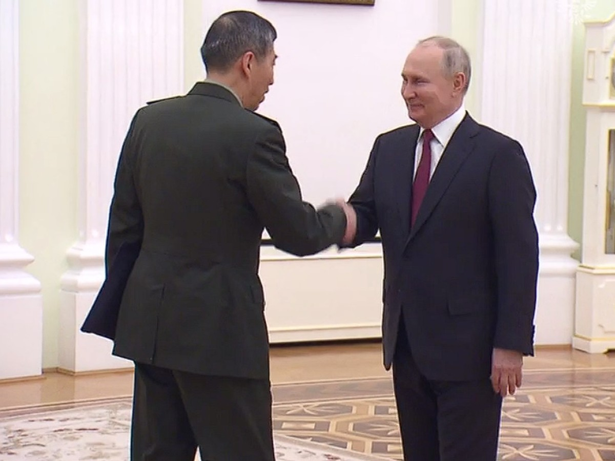 Путин на встрече с министром обороны КНР Шанфу: Военное сотрудничество укрепляет отношения