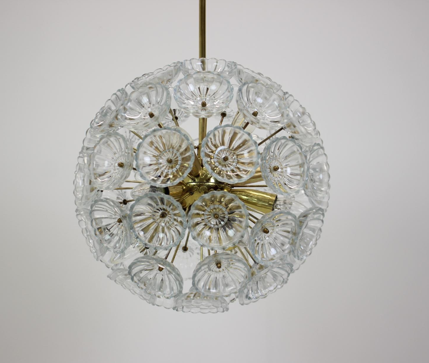 Люстра производства Каменецки Шенов