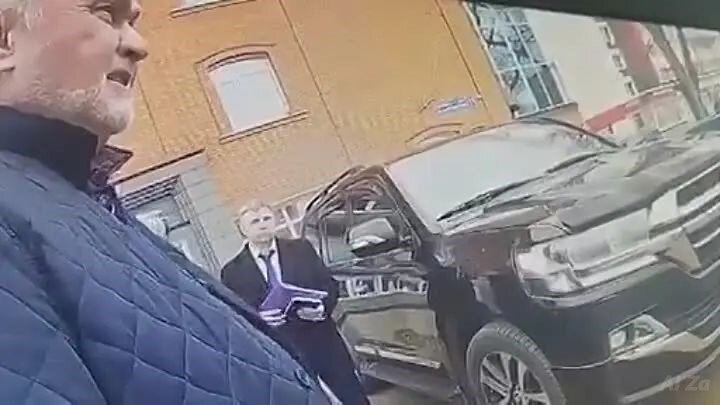 Владимир Уйба и губернаторский авто фото daytimenews.ru