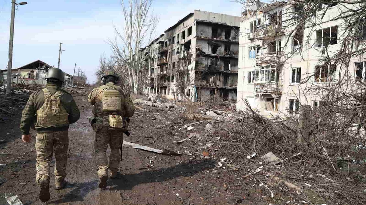 Боевики ВСУ забирали детей и расстреливали дома жителей Артёмовска за отказ  уезжать на Украину | News365 – новости каждый день | Дзен