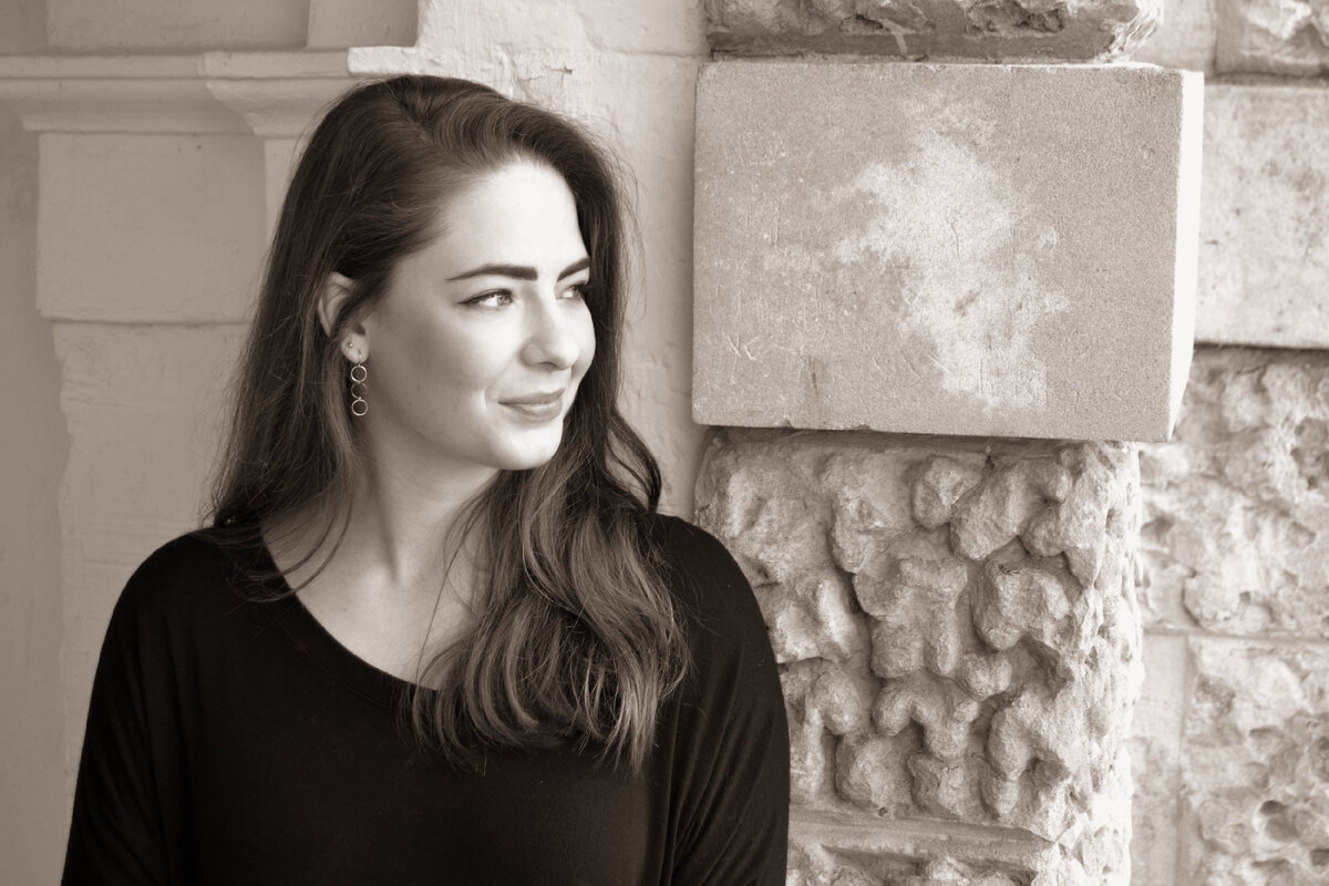 М. Л. Рио. Фото с сайта theatticoneighth.com