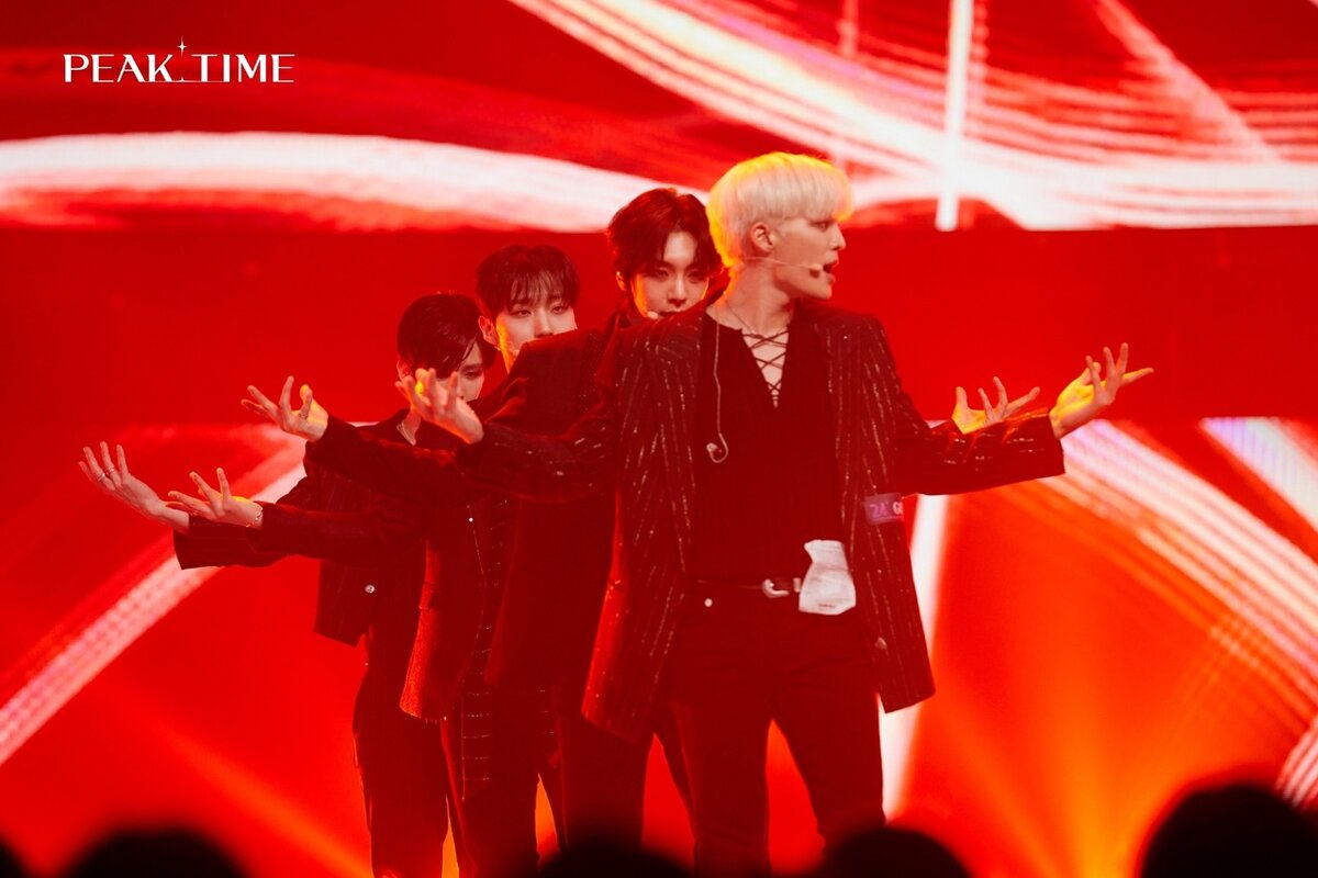 TЕAМ 24:00   Листай