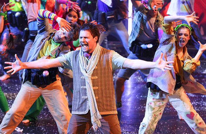    Актер Данила Козловский (в центре) во время спектакля «Поколение Маугли». Октябрь, 2022 год.Артем Геодакян/ТАСС