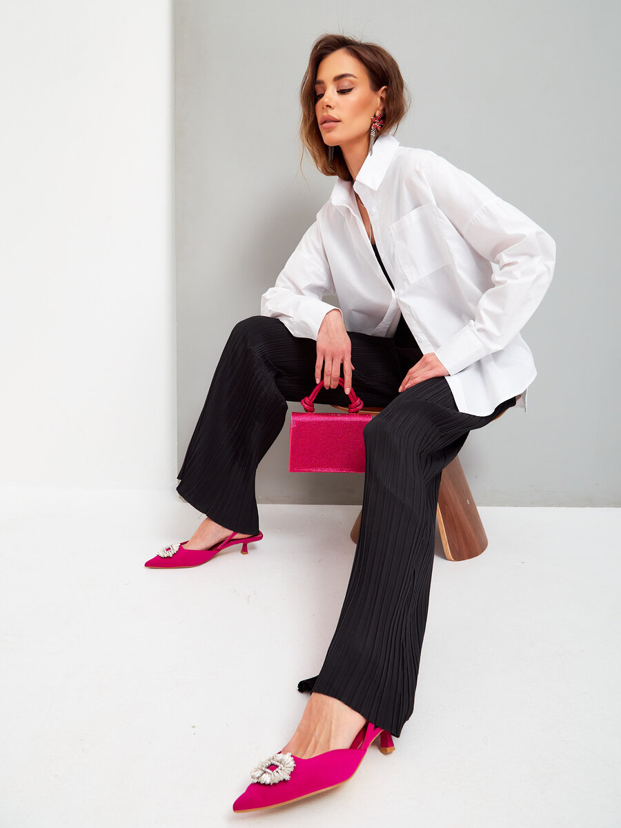 Артикул белой рубашки оверсайз на Wildberries: 109569543