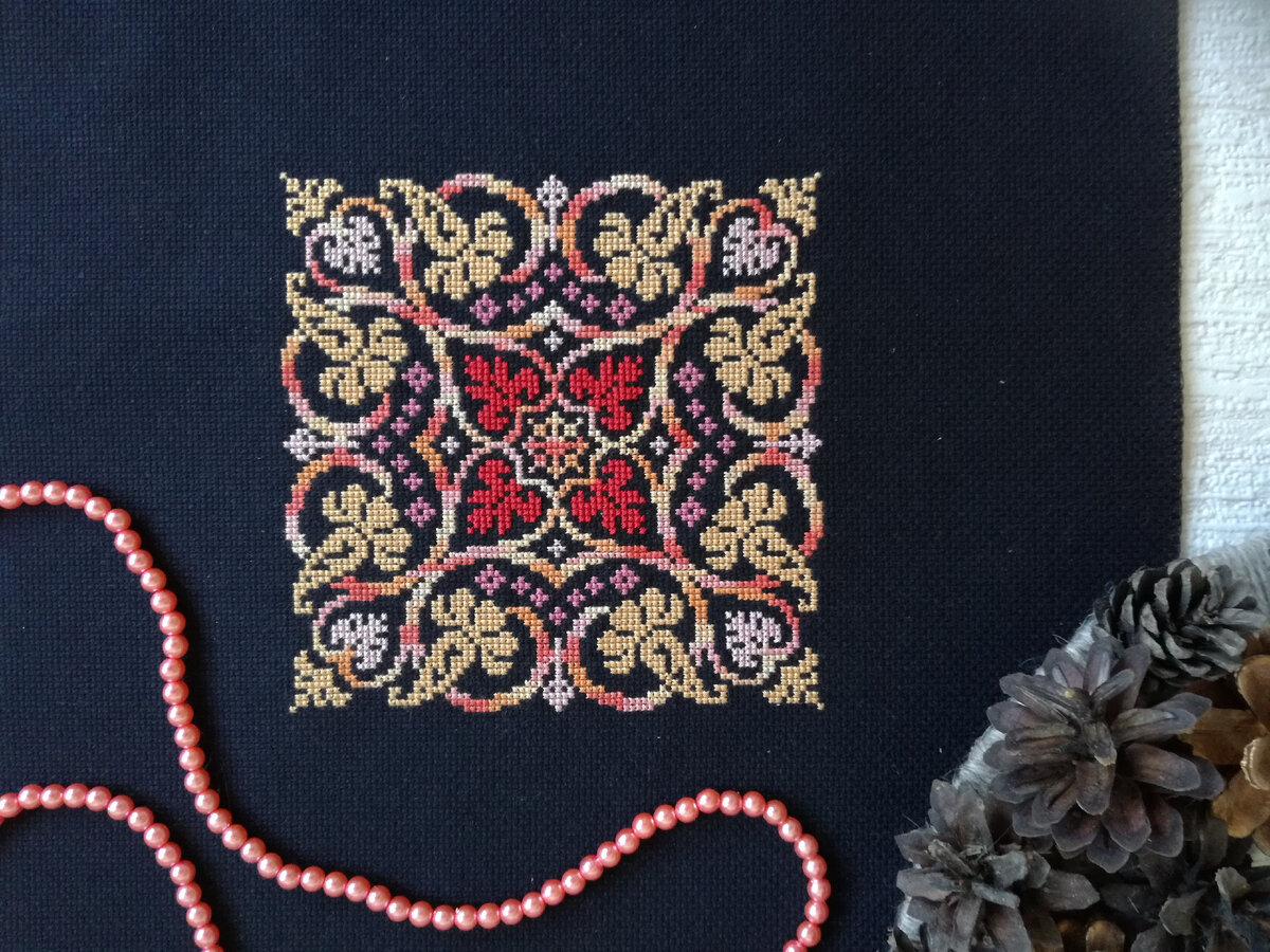 Импровизация по черно-белой схеме без ключа, найденной в интернете