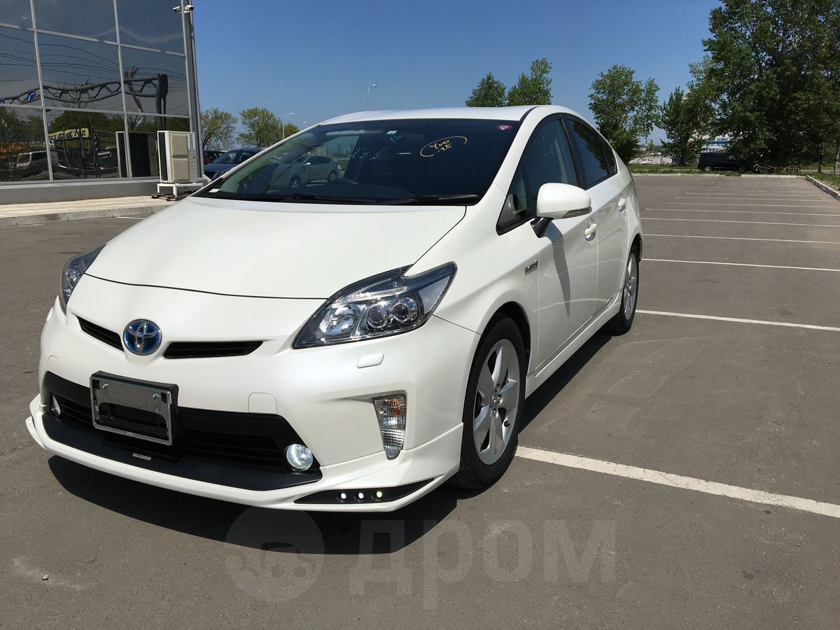 Toyota Prius в 30-м кузове (рестайлинг)
