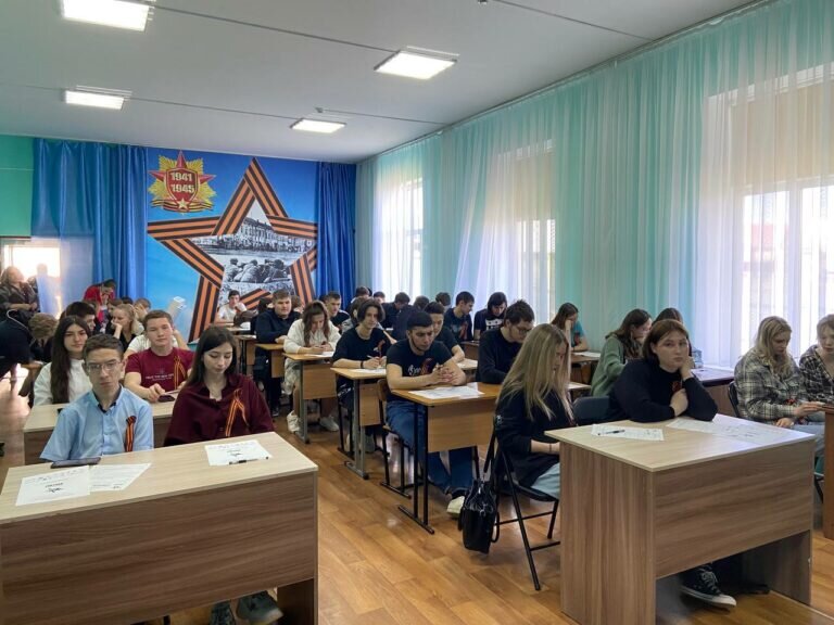    Более 10 тысяч оренбуржцев написали «Диктант Победы» Андрей Севостьянов