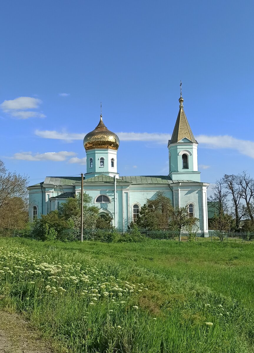 Церковь, где в подземном склепе и покоятся по сей день останки четы Дубецких