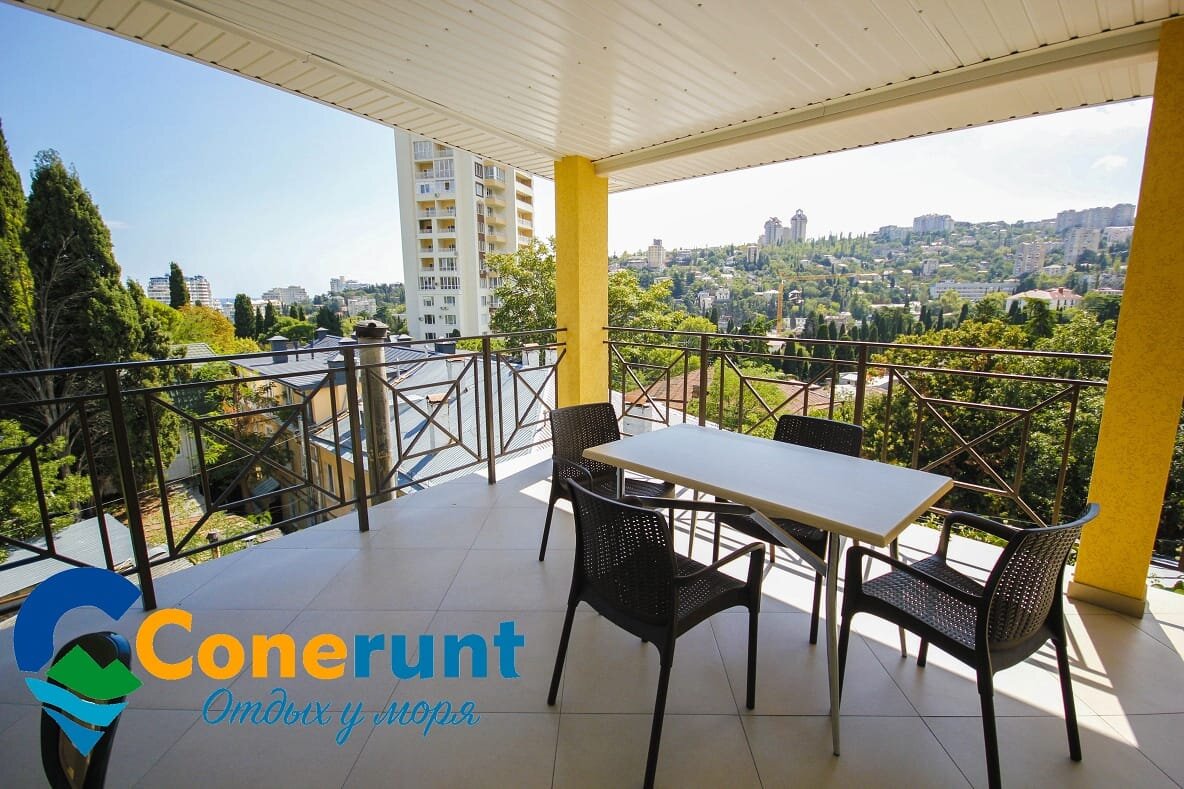 Гостевой дом Севиза в Ялте. 