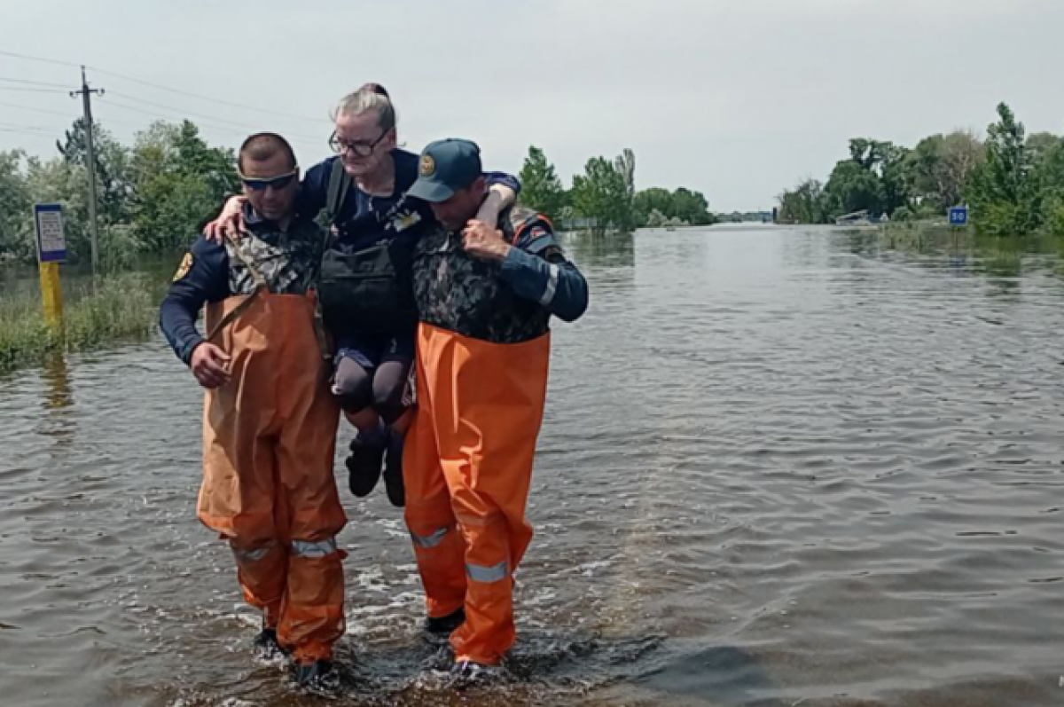    Туляки помогают при ликвидации последствий ЧС в Херсонской области