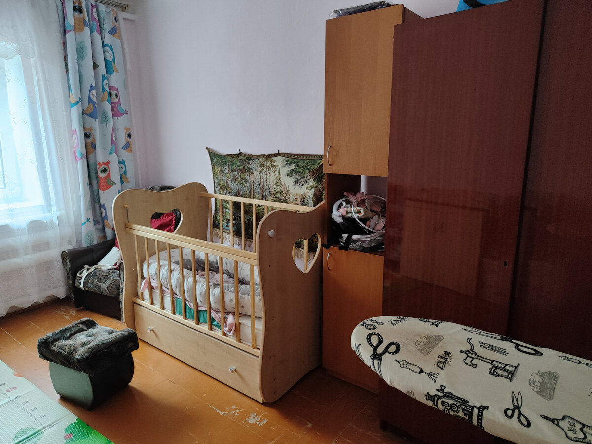 заметили? мы опустили кроватку