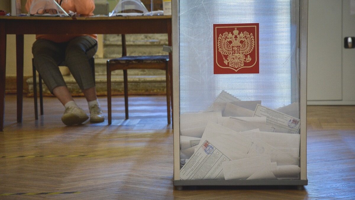     Руководители четырех новых регионов России обратились в Центральную избирательную комиссию (ЦИК) РФ с предложением провести выборы в единый день голосования 10 сентября.