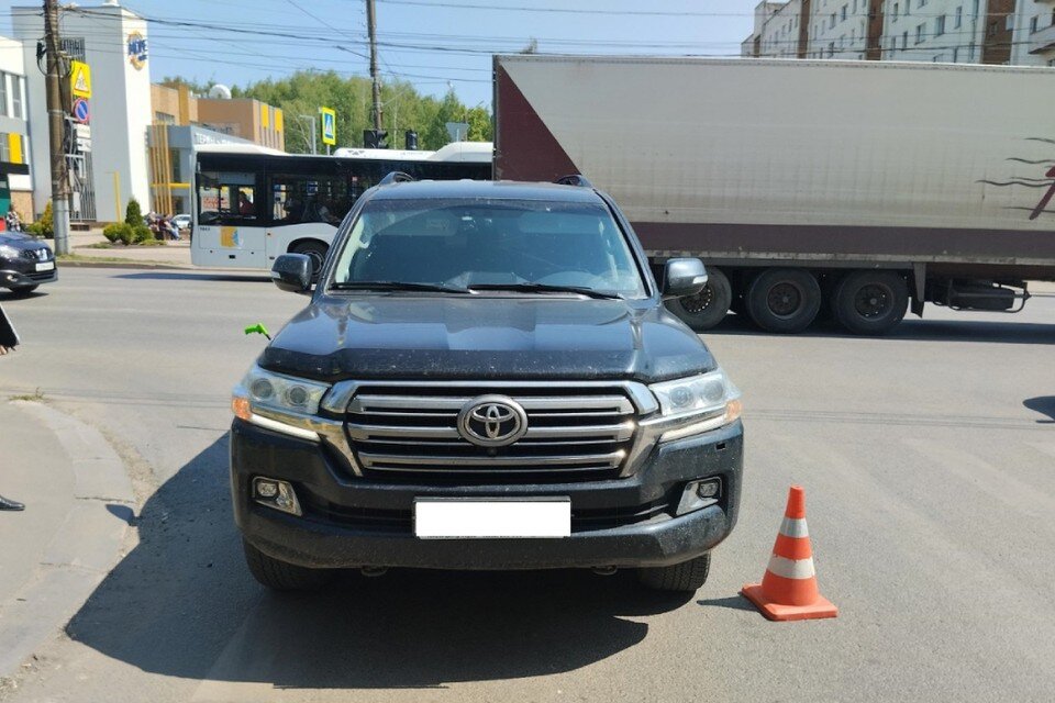    За рулем иномарки находился 54-летний мужчина. Фото: vk.com/gibdd43