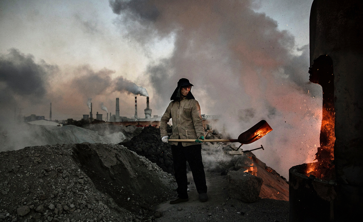 Сжигание пыли. Сжигание угля. Сжигание ископаемого топлива. Уголь и экология. Угольный завод.