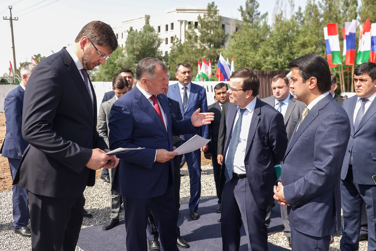 🇷🇺🇹🇯Марат Хуснуллин прибыл с рабочим визитом в Таджикистан ...