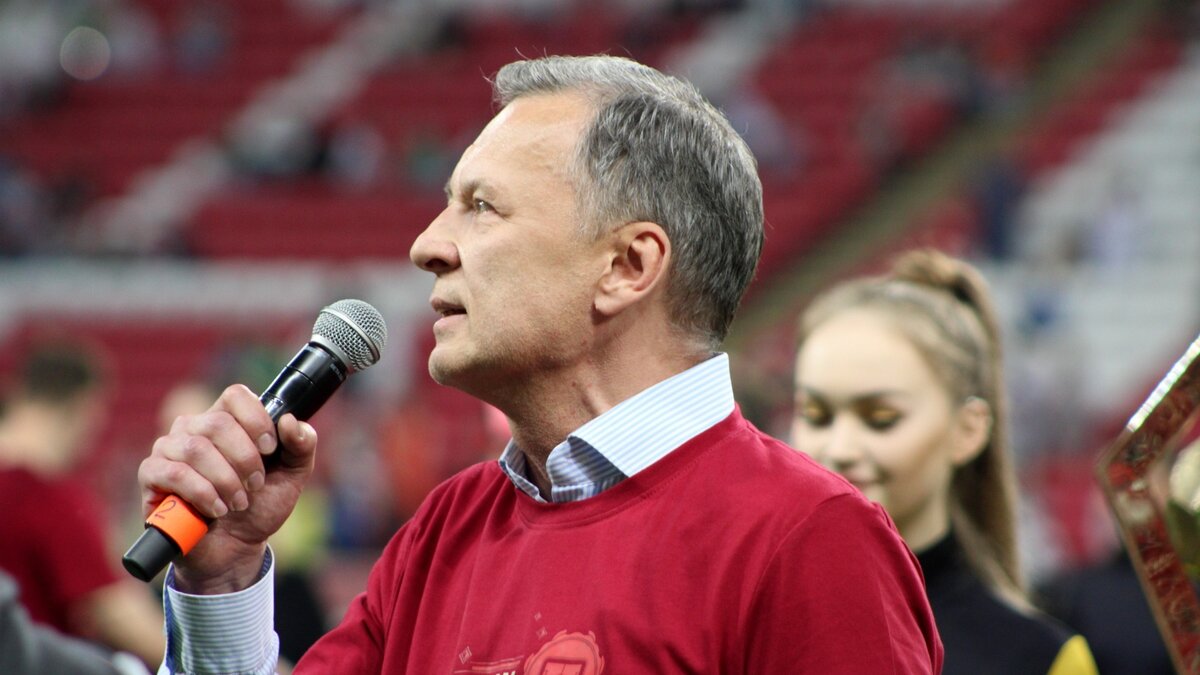     Юрист Антон Смирнов заявил о странном поведении руководства казанского «Рубина». Свое мнение он высказал в своем Telegram-канале «Честность — не порок».