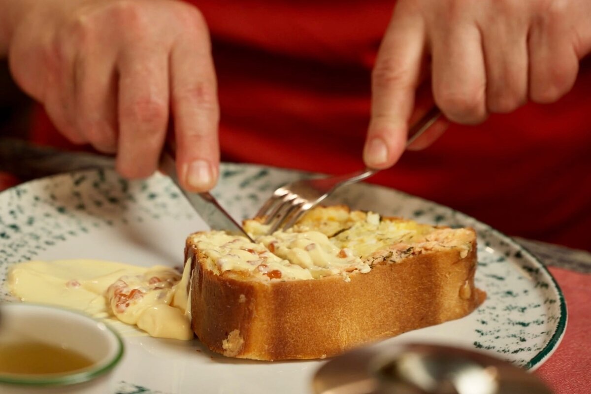 Фирменное блюдо от хлебопёка Дмитрия Новокрещенова из программы «Вкусная Россия с Сергеем Белоголовцевым»