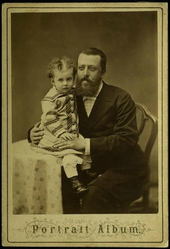 Носов Василий Дмитриевич с дочерью Верой. 1878 год