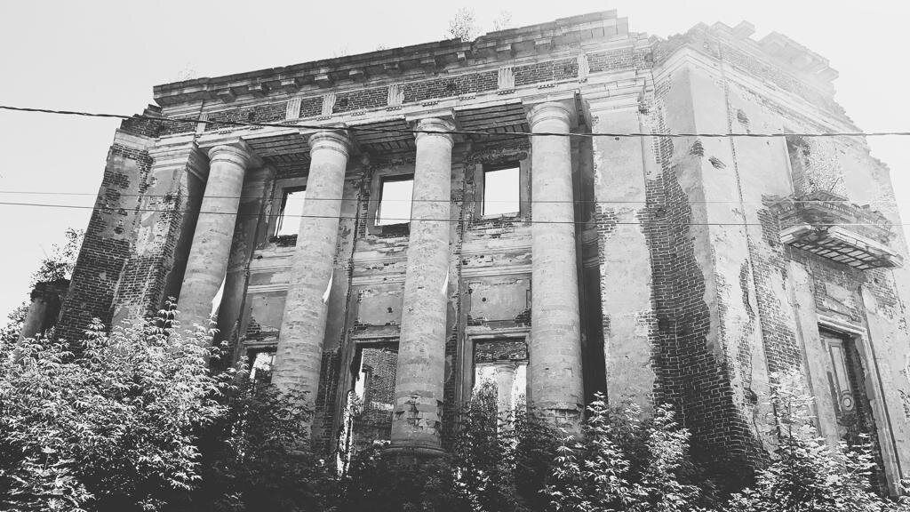 Петровское-Алабино. Главный дом (вернее, то, что от него осталось)