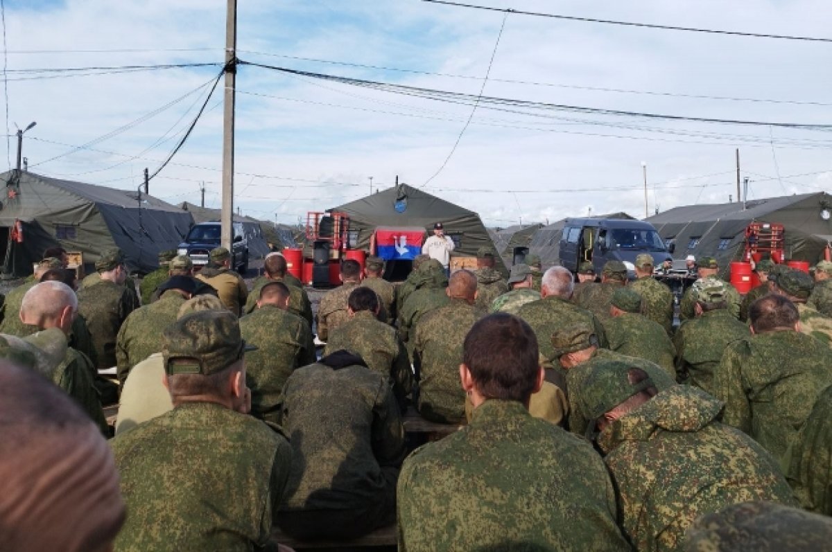    В зоне СВО для бойцов из Владимирской области состоялся концерт певца Данко